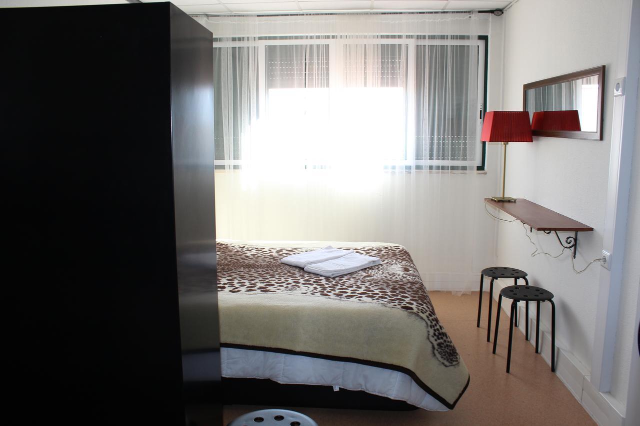Hostel Casa Lucas Charneca  Extérieur photo